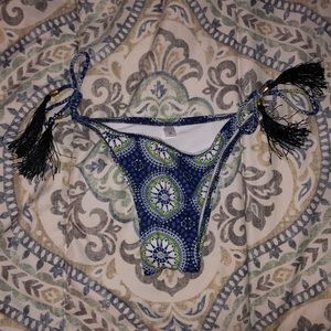 bathingsuit bottoms